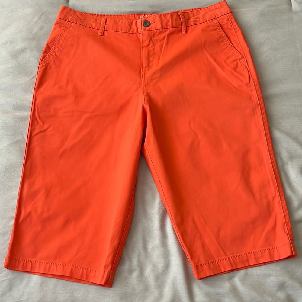 Orange capri